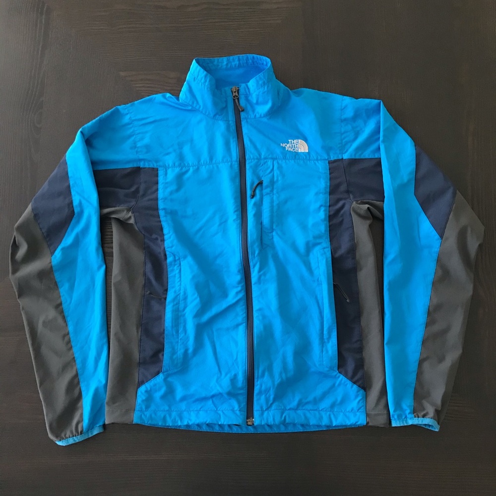 NORTHFACE LIGHTWEIGHT JACKET SIZE SMALL